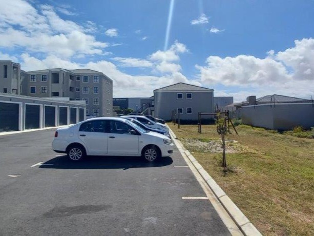 To Let 3 Bedroom Property for Rent in Parklands Western Cape